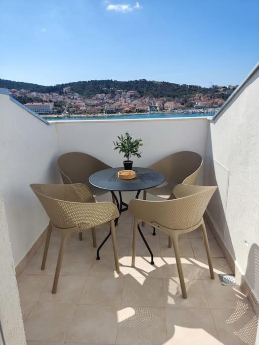 Bird View Apartment Carlissima Трогир Экстерьер фото